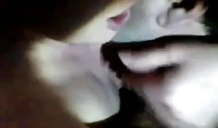 Cazzo film porno intero gratis Bionda Francia tra le tette