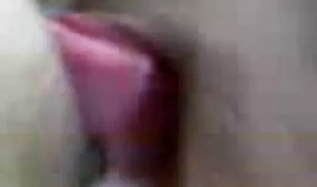 Due lesbiche mature con grandi tette divertirsi in film gratuiti pornografici cucina