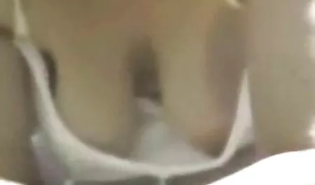 Bel tatuato avvitamento animali giovane dai Capelli rossi e sperma in filmati amatoriali sex gratis bocca