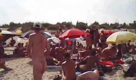Da abilmente strofinando la sua vagina con le dita film porno gratis vecchie troie
