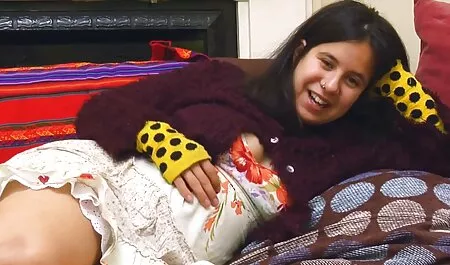 Due lesbiche nella foresta si masturba dai porno gratis