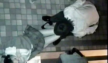 L'uomo ama quando il suo pene accarezzato da film gratis amatoriali porno una dolce passeggiata