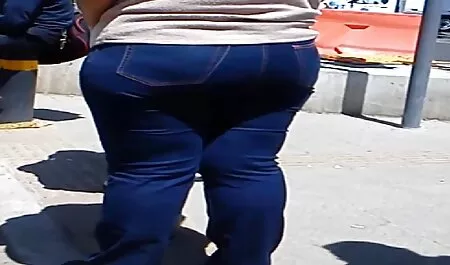 Cagna con grandi tette accarezzando il cazzo con le video gratuiti donne nude sue tette