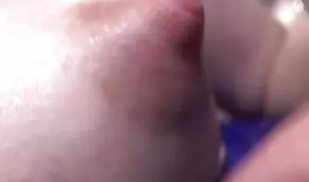 Bruna mascherato vigorosamente succhiare il vecchie troie porno gratis cazzo