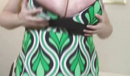Procace Bodybuilder mostra il suo clitoride film gratuiti porno gonfio