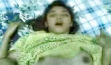 Ragazza asiatica inserire il pene nella vagina video gratuiti di sesso con animali