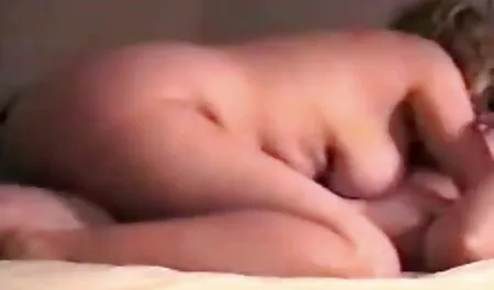 Asa video porno gratuiti con animali Akira è un pilota di selvaggio