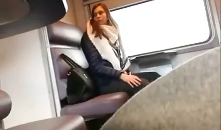 Una giovane bionda porno gratis e sicuro masturbarsi davanti a webcam