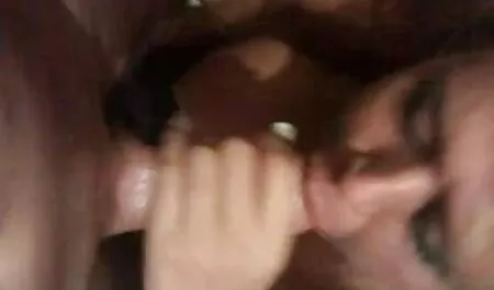 Giovane film hard italiani gratis completi bionda si masturba e succhia il cazzo