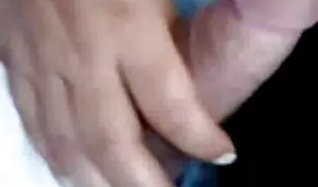 Un insegnante che è bella e procace non ha mai fatto sesso video hard nonne gratis per un tempo molto lungo, e poi ha un piano per sedurre uno dei suoi studenti, l'uomo è stato a lungo sognato di sbarazzarsi di insegnanti sessuale.