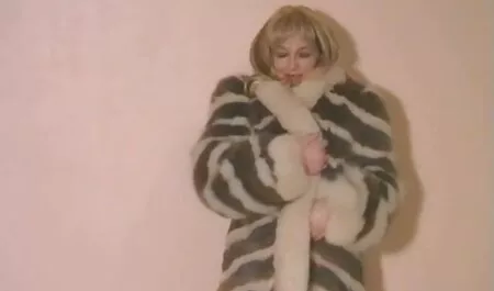 Compilazione di BDSM film porno donne anziane gratis su un piccolo cagna chi divertente chi vuole a essere allegro