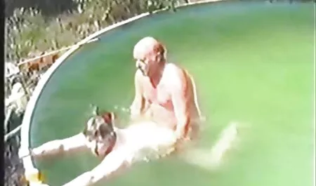 L'uomo ha video porno gratis da guardare dato a sua madre il sesso del mattino a letto