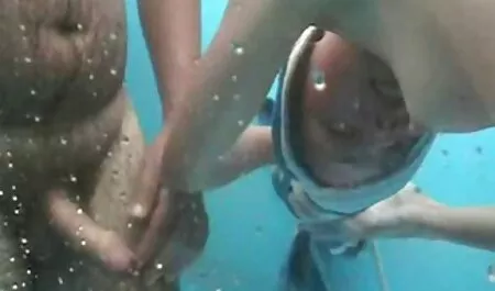 Una bionda puttana che fa un urto di alta qualità e salta attivamente verso l'alto del pene, gridò ad alta voce, con l'amore appassionato in varie film gratis di porno pose con un uomo