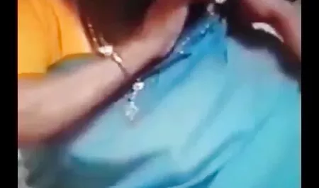 Hanno preso la cagna sul mercato e sono costretti a accarezzarsi e fare l'amore video porno gratis di vecchie davanti alla telecamera