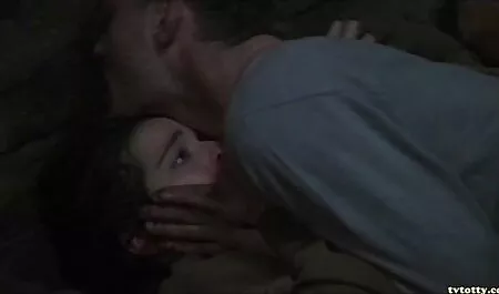 Puttana Dai Capelli rossi porno nuovi gratis Christina abilmente spogliarsi, accarezzando il suo clitoride e saltare al pene uno degli uomini