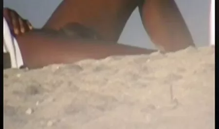 Quanto è divertente applicare l'olio nella porno star del culo, godersi il pane video e film porno gratis che è allettante, e poi piantarlo e scopare duro fino a quando non hai finito