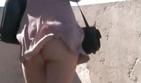 La bionda delicatamente cinema porno gratuito per farsi orgasmo